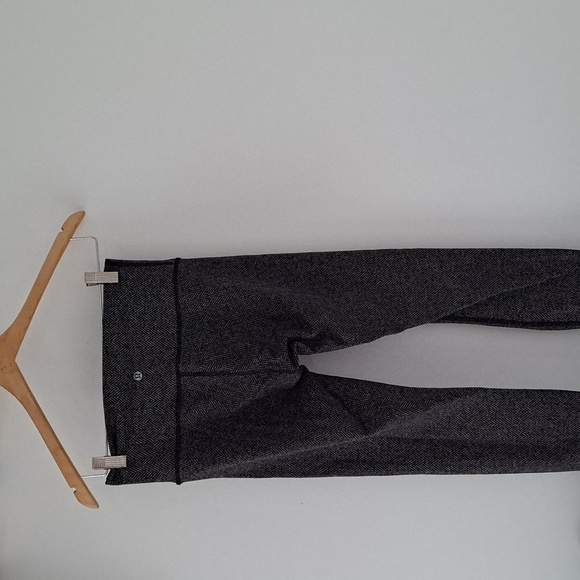 Lululemon athletica Leggings size 6 - Picture 5 of 6